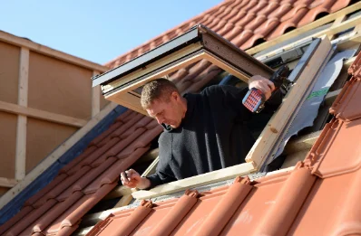 Pose de fenêtres de toit Velux à Mazinghem